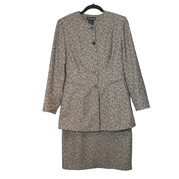 Halston Long Full button Jacket and Skirt Suit Women's Size 6 - Picture 1 of 14